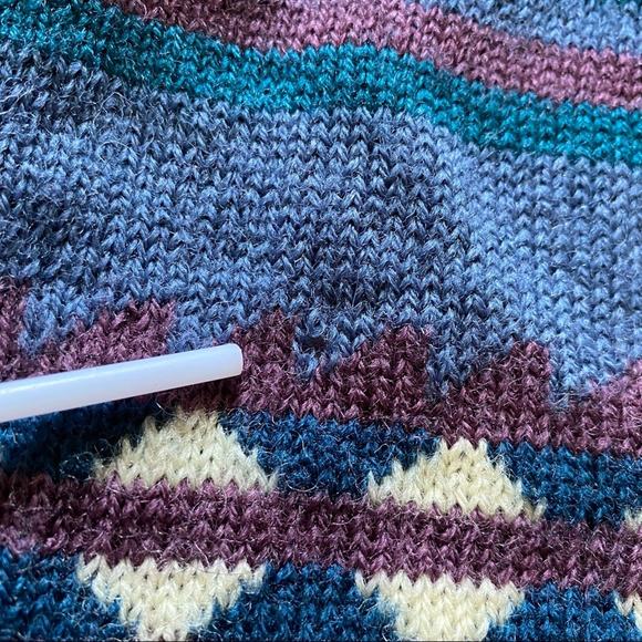 SOLD Winona-Knits 100% Wool Sweater Vest Sz L - Picture 6 of 9